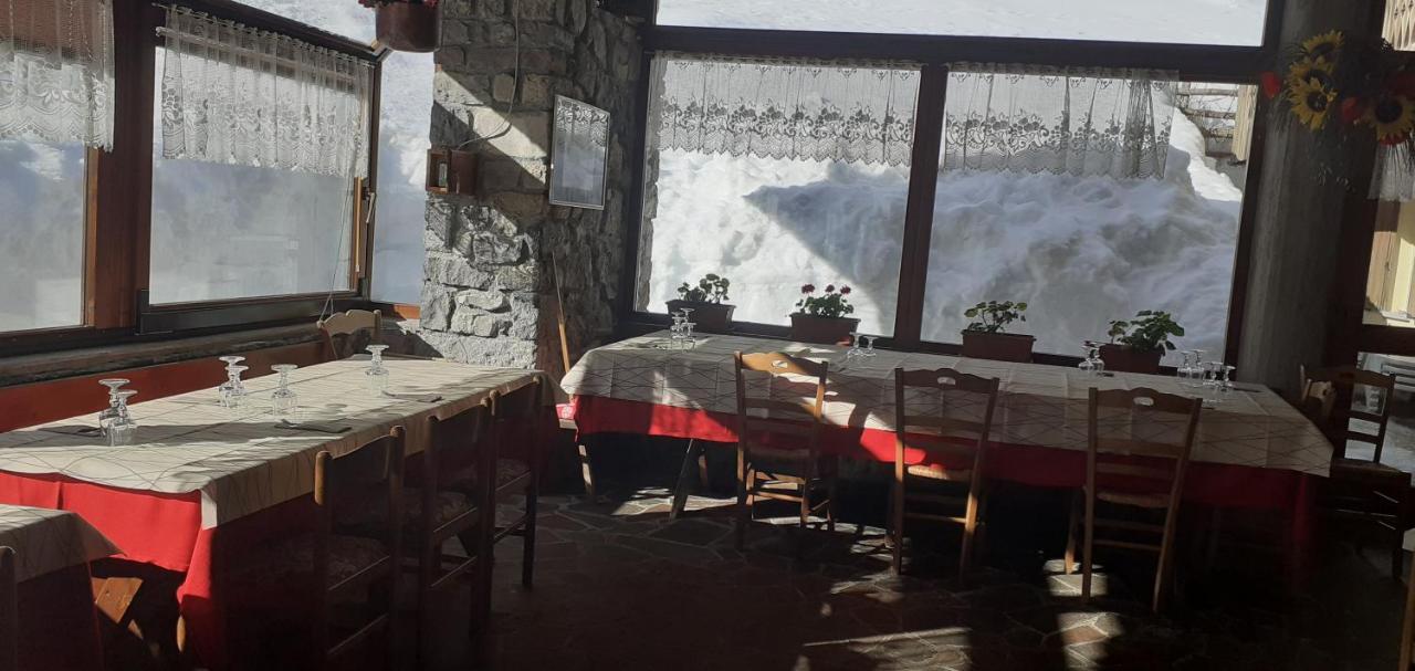פרום Albergo Nuoitas מראה חיצוני תמונה